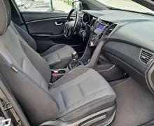Zunanja slika - Hyundai i30 Wagon - 1.6 CRDI 81KW COMFORT LEPO OHRANJEN - 7 - Predogledna slika