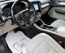 Notranja slika - Volvo XC40 - D3 Momentum Avt.-1 LASTNIK-ALU-KAM-LED-VIRTUAL-NAV - 8 - Predogledna slika