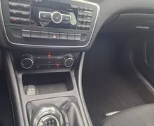 Notranja slika - Mercedes-Benz A-Razred - A 180 CDI 1.LASTNIK KOT NOV SERVISIRAN NA MERC... - 9 - Predogledna slika