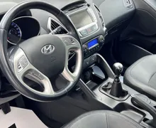 Notranja slika - Hyundai ix35 - 4WD 2.0 CRDi+1.LAST+SLO+NAVI+R.KAMERA - 11 - Predogledna slika