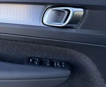 Notranja slika - Volvo XC40 - B3 P Core AT DCT 3 leta garancije + 3 servisi... - 16 - Predogledna slika