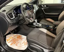 Notranja slika - KIA Proceed - 1.6 CRDi-GT-LINE-ACC-AUT-KAMERA-NAVI-GRETJE SED - 9 - Predogledna slika