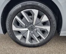 Zunanja slika - Peugeot 208 - 1.2 PureTech 75 Active - KOT NOVO - SAMO 25.027km - 14 - Predogledna slika