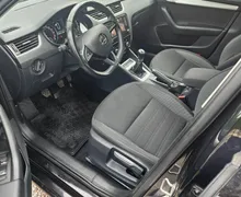 Notranja slika - Škoda Octavia - Combi 1.6 TDI  1.LASTNIK  SLO SAMO 92000KM... - 8 - Predogledna slika