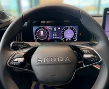 Notranja slika - Škoda Superb - Combi 2.0 TDI L K DSG... - 8 - Predogledna slika