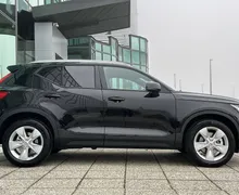 Zunanja slika - Volvo XC40 - B3 P Core AT DCT 3 leta garancije + 3 servisi - 4 - Predogledna slika
