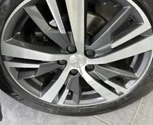Zunanja slika - Peugeot 5008 - 1.2 PureTech 130 S S Allure Avt.KAMERA.LED.USNJE - 4 - Predogledna slika