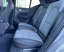 Notranja slika - Volvo XC40 - B3 P Core AT DCT 3 leta garancije + 3 servisi... - 11 - Predogledna slika