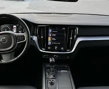 Zunanja slika - Volvo V60 - T5 2.0 Momentum FWD + VLEČNA KLJUKA - 10 - Predogledna slika