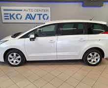 Notranja slika - Peugeot 5008 - ACTIVE 1.6 HDI KREDIT BREZ POLOGA ODLIČNO OHRANJ - 8 - Predogledna slika