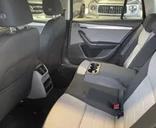 Zunanja slika - Škoda Octavia - VELIK SERVIS-NAVIGACIJA-TEMPOMAT-PDC-ALU-AVT.KLIMA - 12 - Predogledna slika