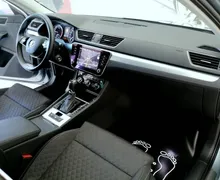 Notranja slika - Škoda Superb - Combi 2.0 TDI Sportline CHRYSTAL LIHTING 1.LASTN.. - 7 - Predogledna slika