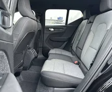 Notranja slika - Volvo XC40 - B3 P Core AT DCT 3 leta garancije + 3 servisi - 19 - Predogledna slika