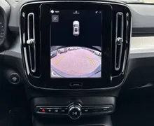 Notranja slika - Volvo XC40 - B3 P Core AT DCT 3 leta garancije + 3 servisi... - 22 - Predogledna slika