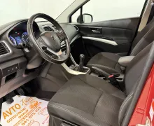 Notranja slika - Suzuki SX4 S-Cross - 1.0i-BI-XENON-KAMERA-NAVI-RADAR TEM-GRETJE SED-A.. - 9 - Predogledna slika