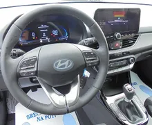 Zunanja slika - Hyundai i30 Wagon - 1.5 MPI 96 STYLE°16ALU˘Winter°RAC°rg° ZALOGA ° - 8 - Predogledna slika