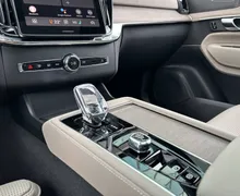 Notranja slika - Volvo XC90 - B5 AWD Ultra Bright Avt. 7s AT AWD - 19 - Predogledna slika
