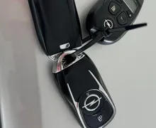 Zunanja slika - Opel Insignia - 1.6 CDTi.USNJE.NAREJEN VEL.SERVIS+MENJALNIKU - 2 - Predogledna slika