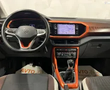 Notranja slika - VW T-Cross - 1.0 TSI-ACC-LED-KAMERA-NAVIGACIJA-PDC-TRAJNIK ... - 10 - Predogledna slika