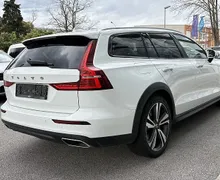 Zunanja slika - Volvo V60 Cross Country - D4 AWD AUT Cross Country Pro - 3 - Predogledna slika