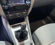 Zunanja slika - Škoda Octavia - VELIK SERVIS-NAVIGACIJA-TEMPOMAT-PDC-ALU-AVT.KLIMA - 11 - Predogledna slika