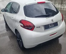 Zunanja slika - Peugeot 208 - 1.2 PureTech 83 S S Allure  67674KM.SERVISNA - 5 - Predogledna slika