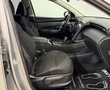 Notranja slika - Hyundai Tucson - 1.6 CRDi MHEV-AUT-LED-VIRTUAL-KAMERA-NAVI-PDC-TEMP - 11 - Predogledna slika