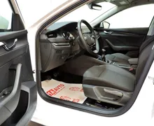 Zunanja slika - Škoda Octavia - Combi 2.0 TDI Ambition AVT. KLIMA-KAMERA-KOT NOVA - 9 - Predogledna slika