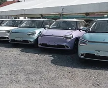 Zunanja slika - Dongfeng Box - VSE BARVE NA ZALOGI - SUBVENCIJA -7.200 EUR - 1 - Predogledna slika
