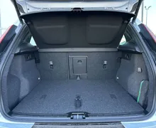 Notranja slika - Volvo XC40 - B3 P Core AT DCT 3 leta garancije + 3 servisi... - 12 - Predogledna slika