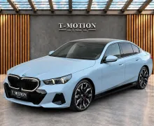 Notranja slika - BMW serija 5: - 540d xDrive|SALONSKI|Iconic|AV|Pano|ACC|B W| - 8 - Predogledna slika