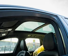 Notranja slika - Volvo XC60 - D4 R-Design AWD Avt. - 12 - Predogledna slika