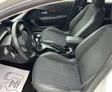 Notranja slika - Peugeot 208 - 1.2 PureTech 100  Allure-1 LASTNICA-ALU-NAVI-PDC - 10 - Predogledna slika