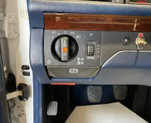 Zunanja slika - Mercedes-Benz E-Razred - 230 BREZ RJE - KLIMATRONIC - ALU - VRHUNSKO STANJE - 14 - Predogledna slika