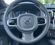 Notranja slika - Volvo XC90 - T8 AWD Ultra Dark 7s 3 leta garancije + 3 servisi. - 14 - Predogledna slika