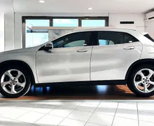 Zunanja slika - Mercedes-Benz GLA-Razred - 180 7DCT-NAVI-KAMERA-DAB-FULL LED-WINTER-VIDEO - 3 - Predogledna slika