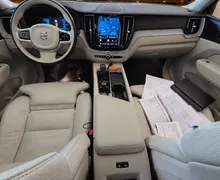 Notranja slika - Volvo XC60 - B4D AWD Plus Dark Avt.1. lastnik. SLO poreklo - 15 - Predogledna slika