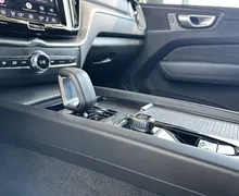 Notranja slika - Volvo XC60 - B4D AWD Core Avt. - 20 - Predogledna slika