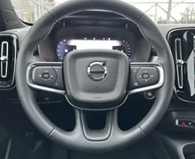Notranja slika - Volvo XC40 - B3 P Core AT DCT 3 leta garancije + 3 servisi... - 13 - Predogledna slika