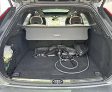 Notranja slika - Volvo XC60 - T6 AWD Recharge Twin Engine Plus Dark Avt. - 12 - Predogledna slika