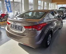 Zunanja slika - Hyundai Elantra - 1.6 CVVT STYLE SLOVENSKO POREKLO ... - 6 - Predogledna slika
