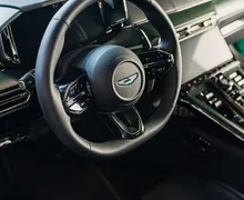 Zunanja slika - Aston Martin Vantage - PERFORMANCE PODIUM GREEN KARBON BOWERS WILKINS - 13 - Predogledna slika