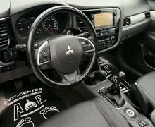 Notranja slika - Mitsubishi Outlander - 2.2D-4X4-XENON-NAVI-KAMERA-LIZING TUJCE-ŠIBEDAH- - 8 - Predogledna slika