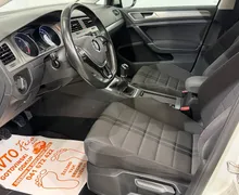 Notranja slika - VW Golf - 2.0 TDI-R-LINE-1.LASTNIK-BI-XENON-LED-TEMP-SLO-PDC - 9 - Predogledna slika