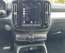 Notranja slika - Volvo XC40 - B3 P Plus Dark Avt. - 16 - Predogledna slika