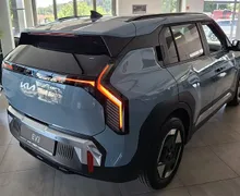 Zunanja slika - KIA EV3 - 58.3 kWh baterija. 150 kW  204 KM  Sky - 4 - Predogledna slika