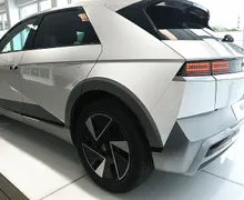 Zunanja slika - Hyundai Ioniq 5 - 168 KW 84 KWH PREMIUM-TOPL.Č.-EL.KLJUKE-VIDEO - 3 - Predogledna slika