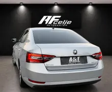 Notranja slika - Škoda Superb - 2.0 TDI-112.000km-1.LASTNIK-LIZING ZA TUJCE-ACC - 7 - Predogledna slika