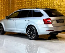 Notranja slika - Škoda Octavia - 2.0 TDI AUT. GRETJE-NAVI-TEMP-MULTIFUNKCIJA - 7 - Predogledna slika