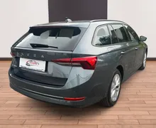Zunanja slika - Škoda Octavia - Combi 2,0 TDI Style DSG - 8 - Predogledna slika